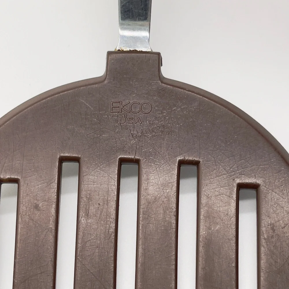 Vintage EKCO Slotted Spatula Turner Brown Nylon Tan Handle USA Kitchen Tool